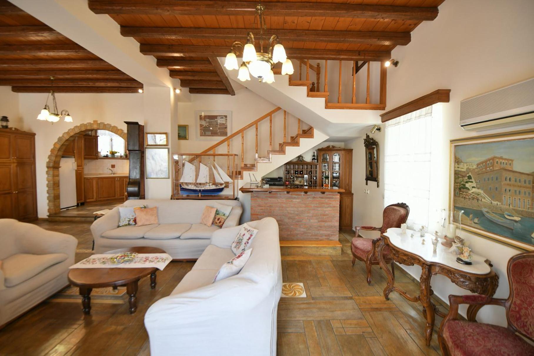Leonard - Comfort Hydra (Saronic Islands)